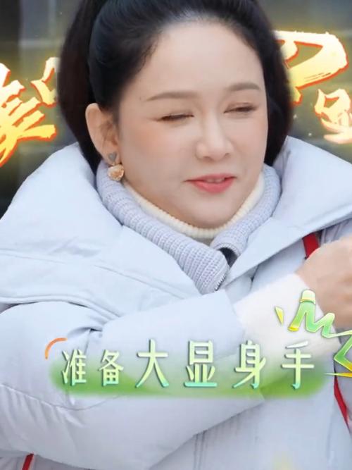 冯硕陈乔恩现身南阳,陈乔恩喝南阳牛肉汤拍手称赞